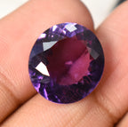 Pierre violette ovale facettée 11,60 ct