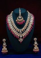 Parure dorée style kundan et perles